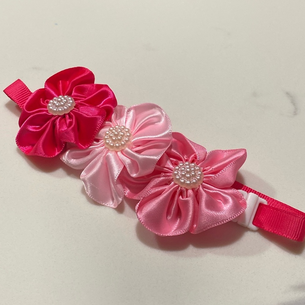 E Valentine’s Day adjustable dog collar - pink flowers